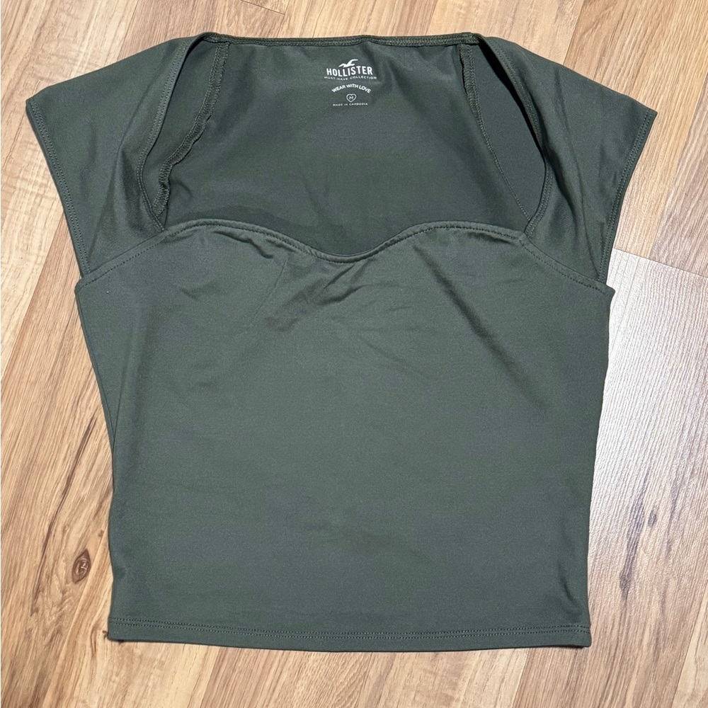 Hollister Women's Olive Short Sleeve Top